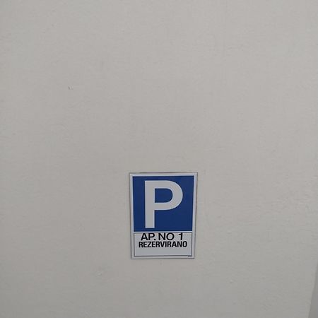 Apartmani Alen Dinjiška Exteriör bild