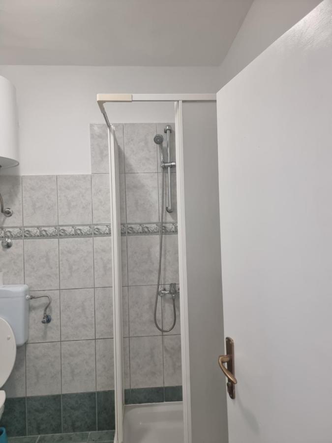 Apartmani Alen Dinjiška Exteriör bild