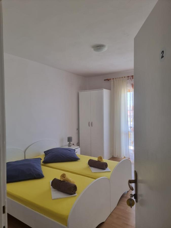 Apartmani Alen Dinjiška Exteriör bild